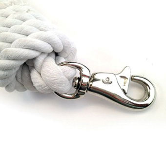 3142.75 COTTON LEAD ROPE WITH BULL SNAP 5/8 IN X 10 FT WHITE